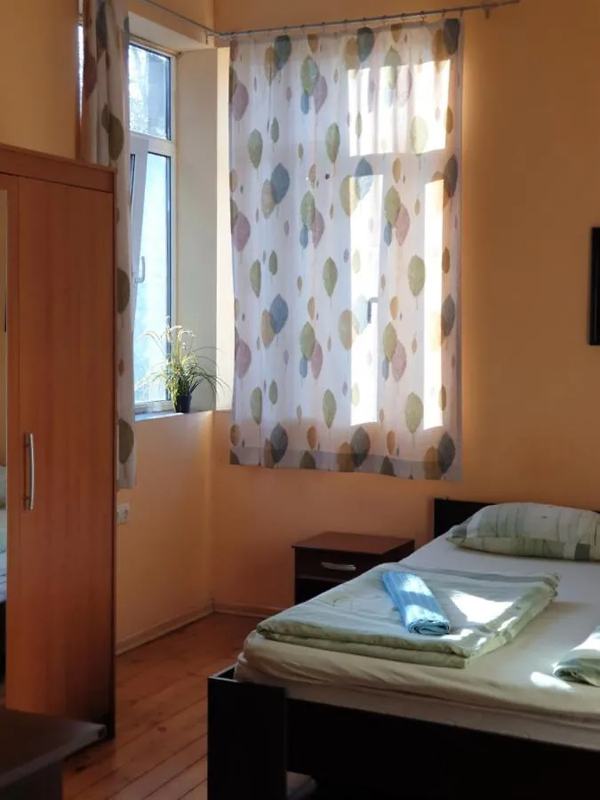 Elegance On A Budget - Rooms For Rent In Sofia Center