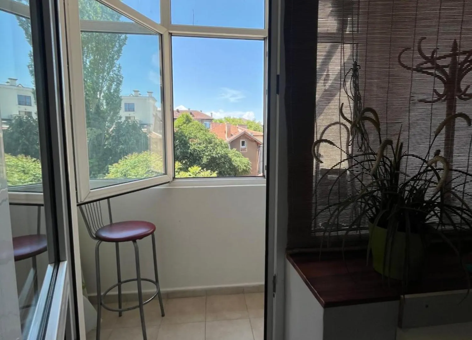 Elegance On A Budget - Rooms For Rent In Sofia Center Hostel