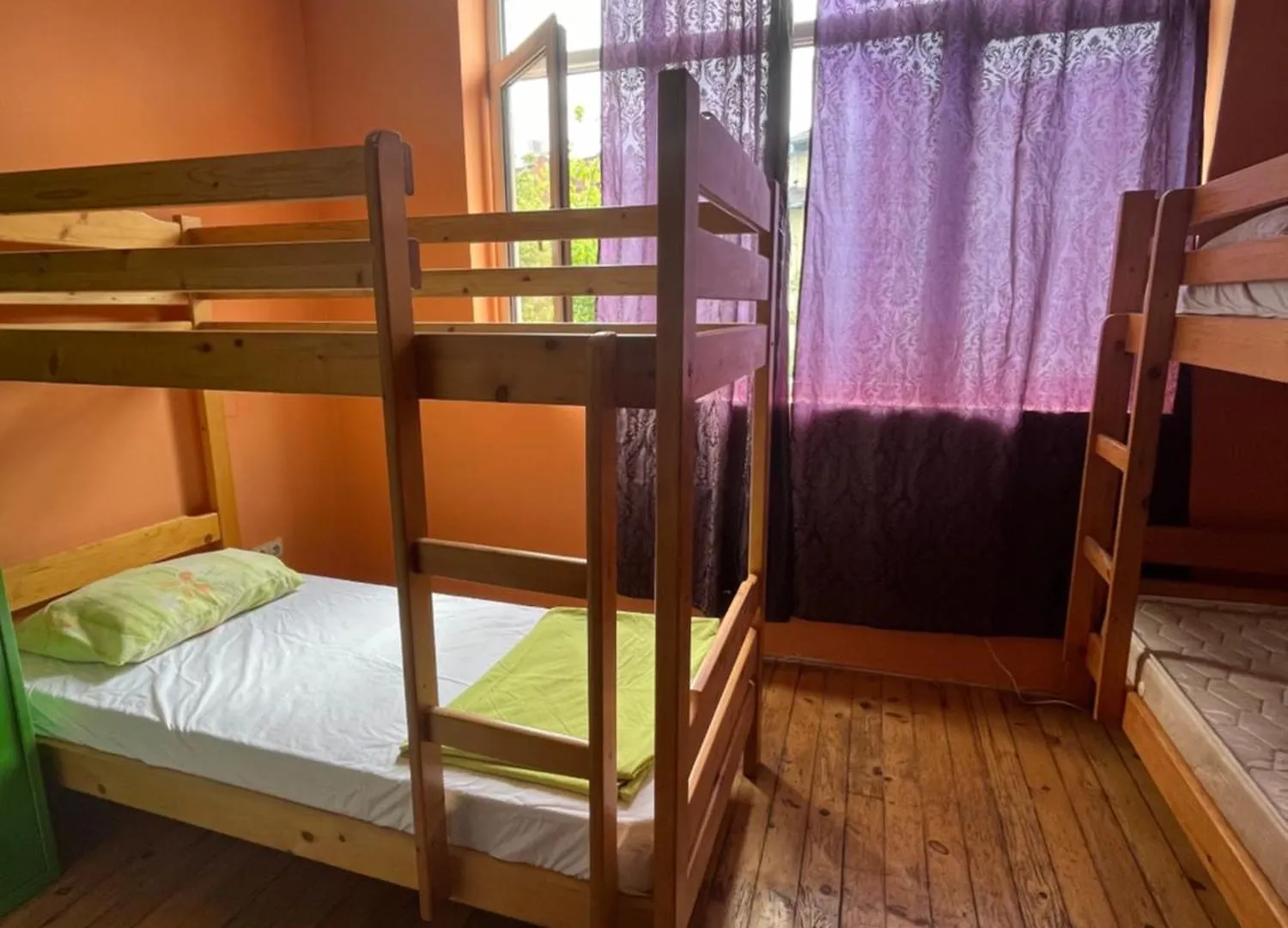 Elegance On A Budget - Rooms For Rent In Sofia Center