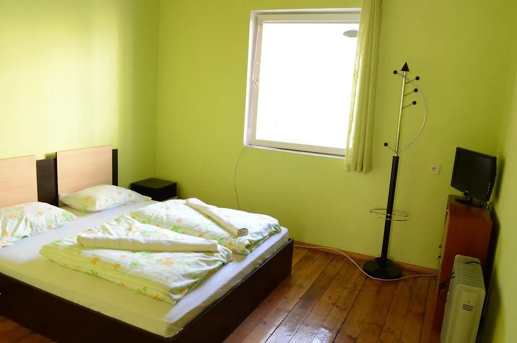 Elegance On A Budget - Rooms For Rent In Sofia Center