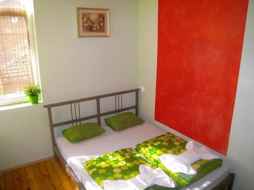 Elegance On A Budget - Rooms For Rent In Sofia Center Bulgaristan