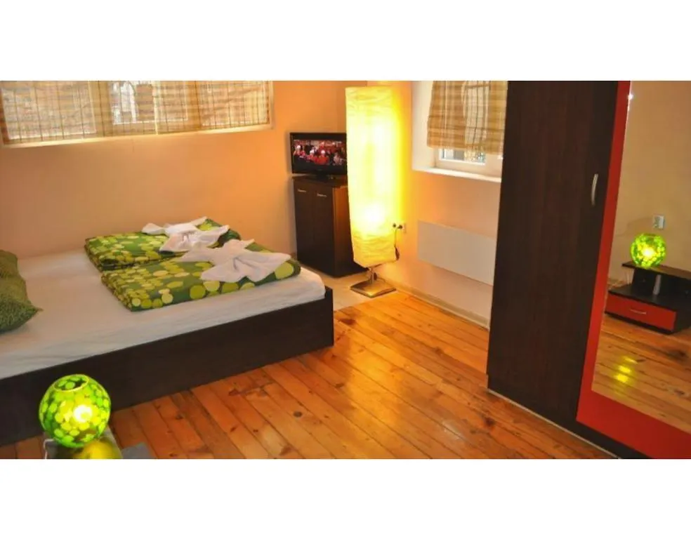 Hostel Elegance On A Budget - Rooms For Rent In Sofia Center