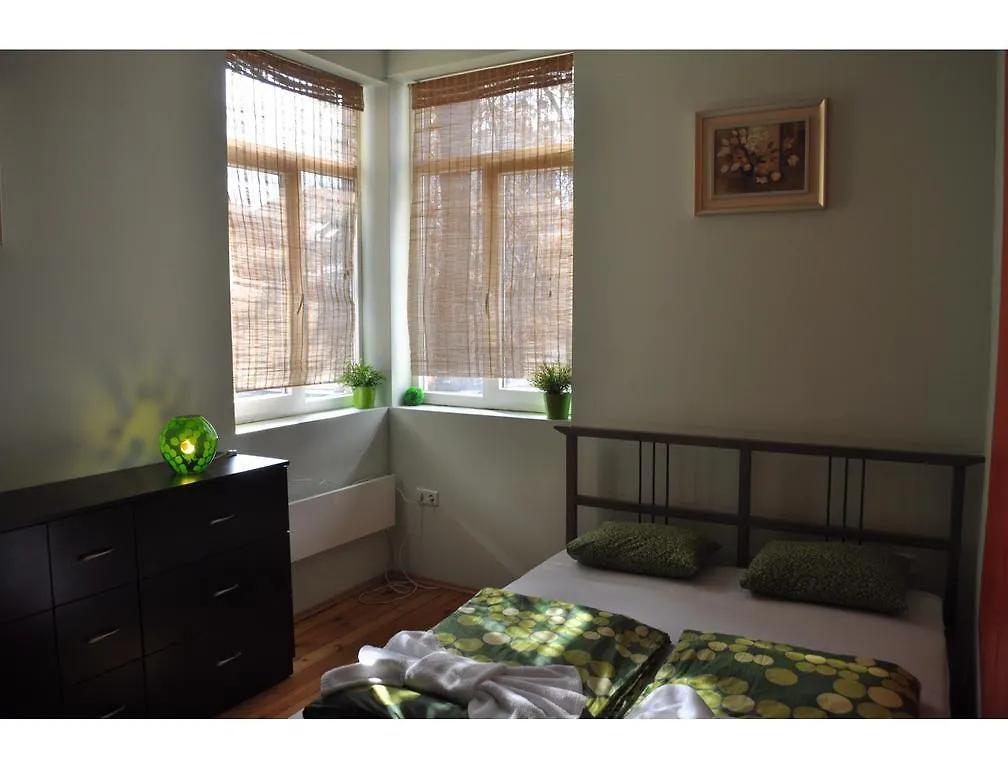 Elegance On A Budget - Rooms For Rent In Sofia Center Bulgarije