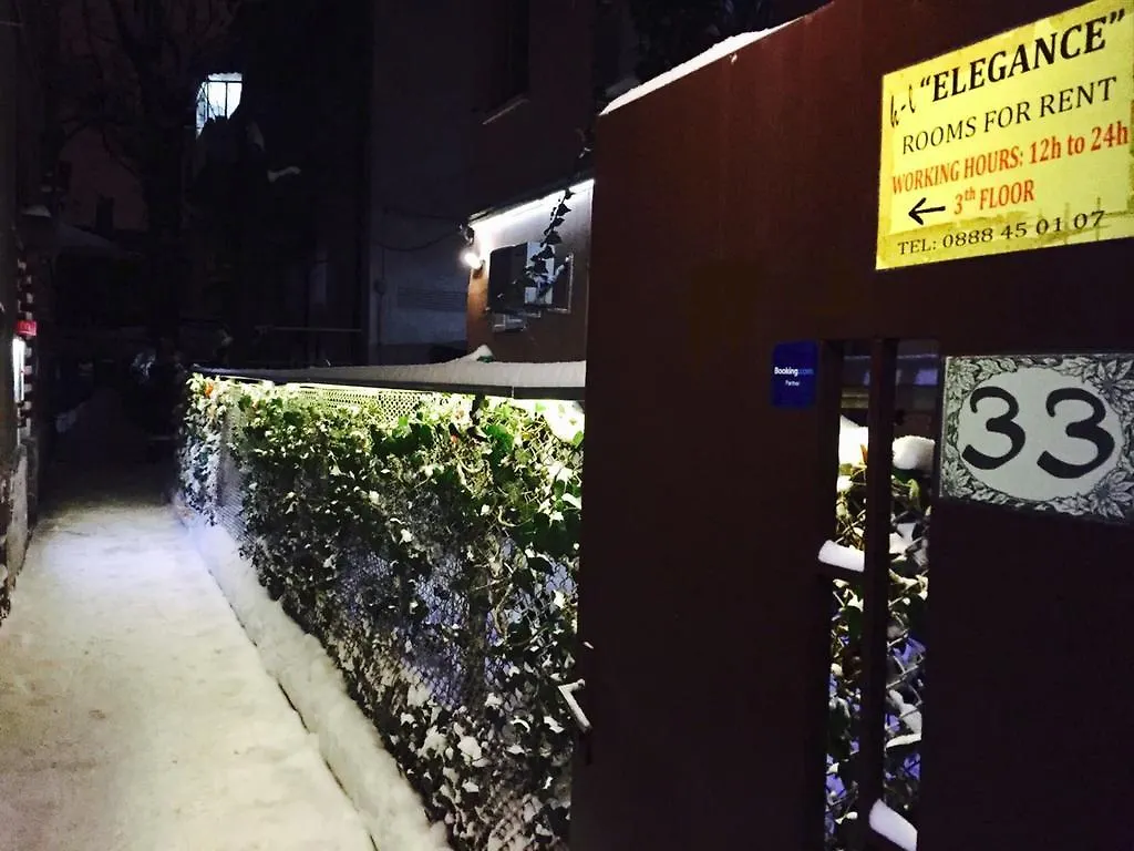 Elegance On A Budget - Rooms For Rent In Sofia Center Hostel