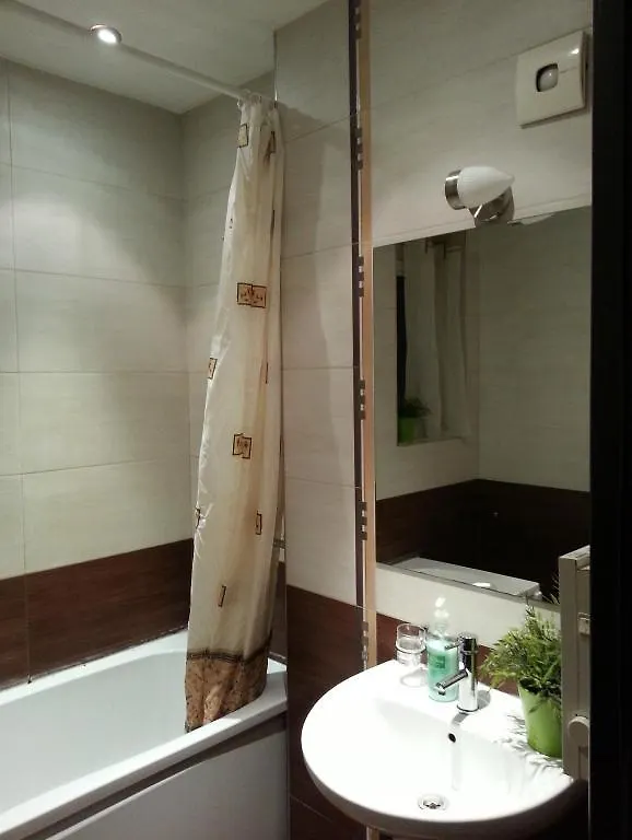 Elegance On A Budget - Rooms For Rent In Sofia Center Hostel