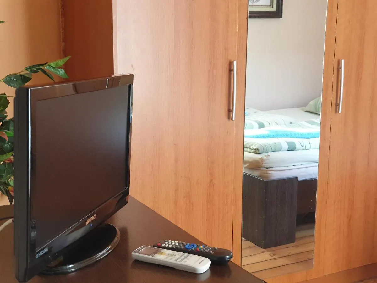 Elegance On A Budget - Rooms For Rent In Sofia Center 0*,